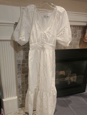Tinsel White Eyelet V-Neck Maxi Dress with Puff Sleeves
